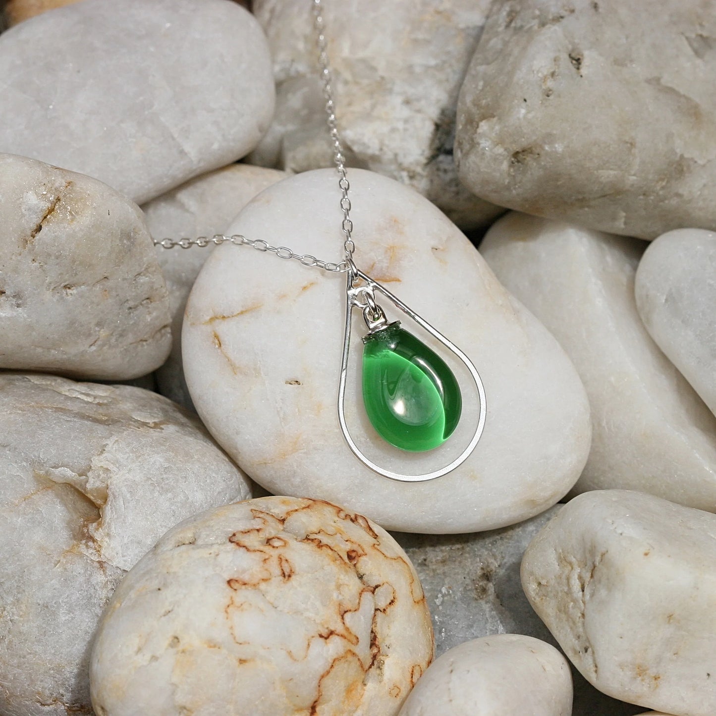 Mini Teardrop Necklace Green